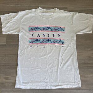 Vintage 90’s‎ Cancun Mexico Dolphins T Shirt Size Large Single Stitch